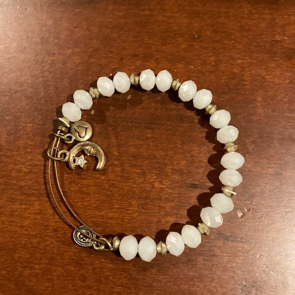 Gold bangle